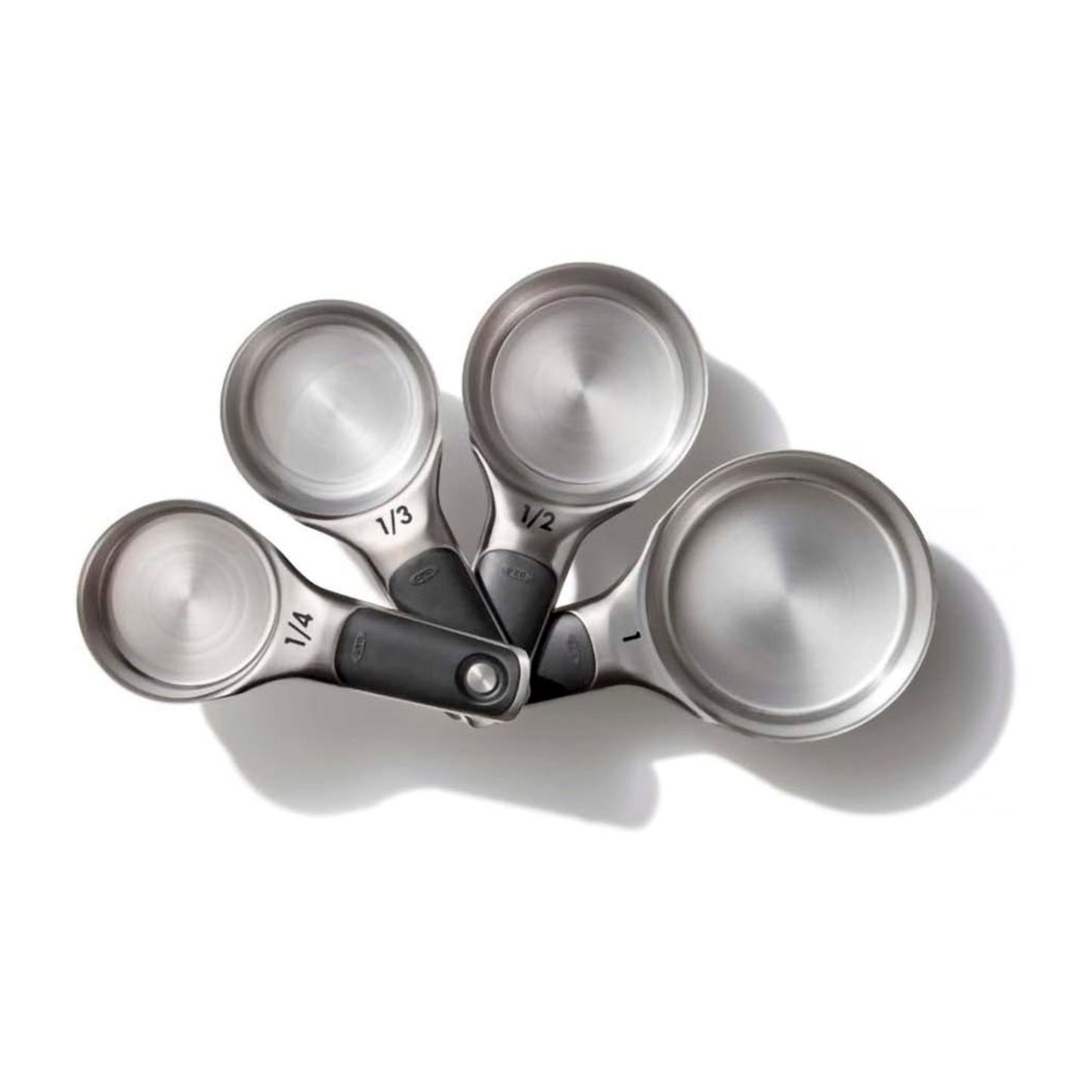 OXO Good Grips - Vasos medidores de acero inoxidable con broches magnéticos (4 unidades)